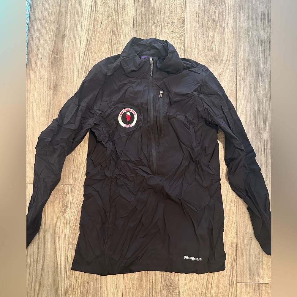 Patagonia Black Airshed Pullover